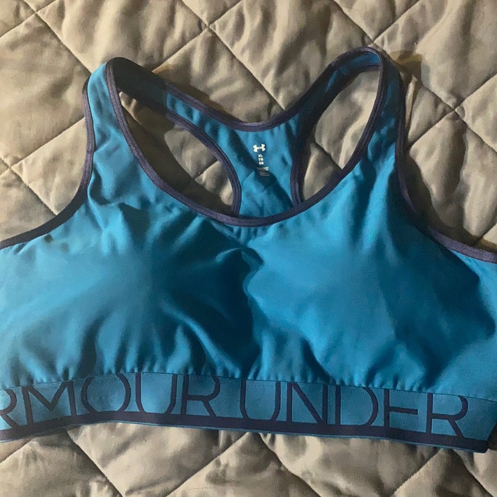 Women’s Under Armour activewear